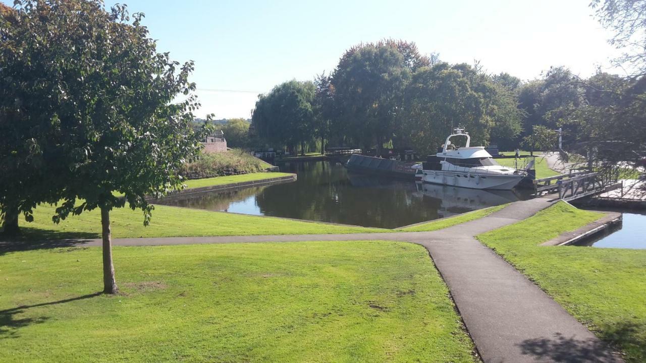 River View Apartment Stourport Exteriör bild